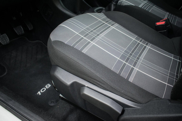 Peugeot 108 1.0 e-VTi Active Premium NL-auto [ Airco Bluetooth LED-dagrijverlichting Centrale Vergrendeling Elektrische Ramen ]