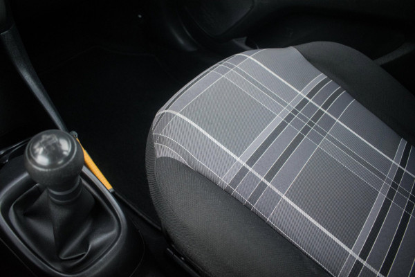 Peugeot 108 1.0 e-VTi Active Premium NL-auto [ Airco Bluetooth LED-dagrijverlichting Centrale Vergrendeling Elektrische Ramen ]