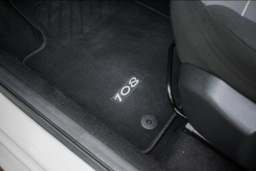 Peugeot 108 1.0 e-VTi Active Premium NL-auto [ Airco Bluetooth LED-dagrijverlichting Centrale Vergrendeling Elektrische Ramen ]