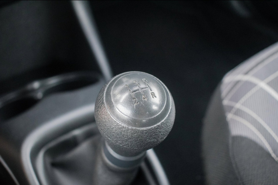 Peugeot 108 1.0 e-VTi Active Premium NL-auto [ Airco Bluetooth LED-dagrijverlichting Centrale Vergrendeling Elektrische Ramen ]