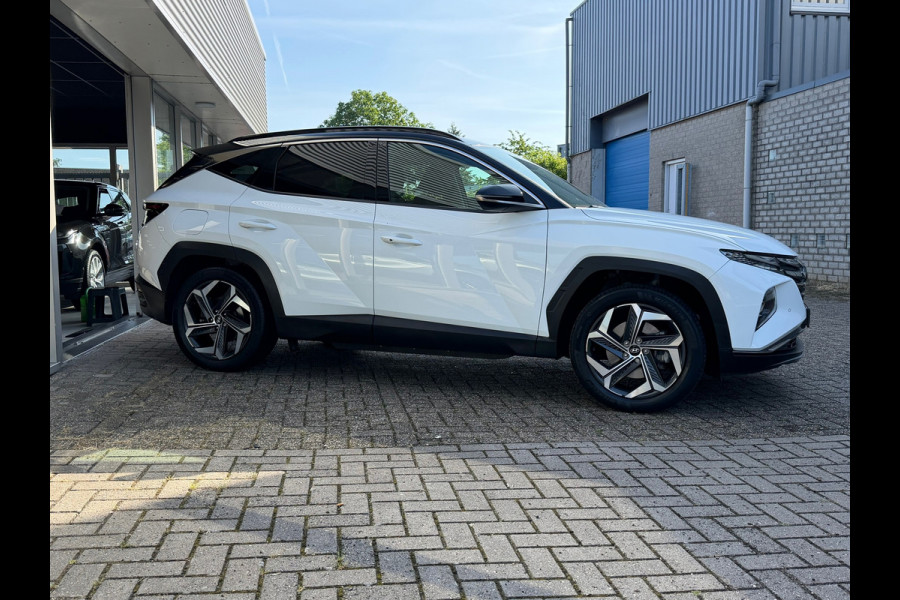 Hyundai Tucson 1.6 T-GDI PHEV 265 Pk Comfort 4WD | Bicolor | Navigatie | Camera | Clima | Cruise | Keyless | 19".