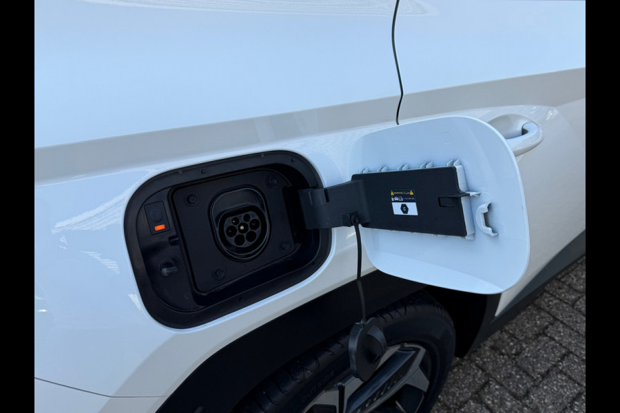 Hyundai Tucson 1.6 T-GDI PHEV 265 Pk Comfort 4WD | Bicolor | Navigatie | Camera | Clima | Cruise | Keyless | 19".