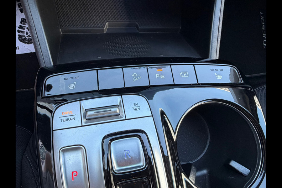 Hyundai Tucson 1.6 T-GDI PHEV 265 Pk Comfort 4WD | Bicolor | Navigatie | Camera | Clima | Cruise | Keyless | 19".