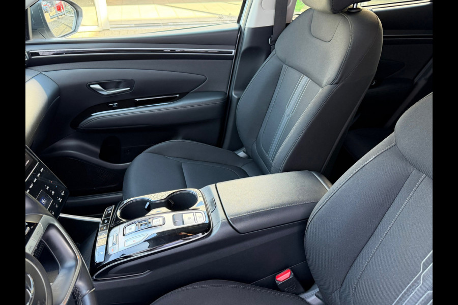 Hyundai Tucson 1.6 T-GDI PHEV 265 Pk Comfort 4WD | Bicolor | Navigatie | Camera | Clima | Cruise | Keyless | 19".