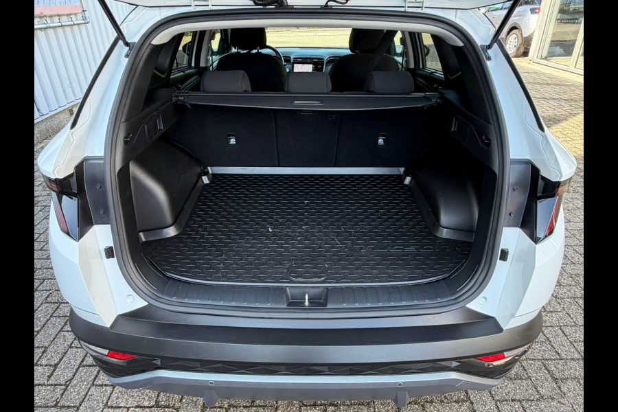Hyundai Tucson 1.6 T-GDI PHEV 265 Pk Comfort 4WD | Bicolor | Navigatie | Camera | Clima | Cruise | Keyless | 19".