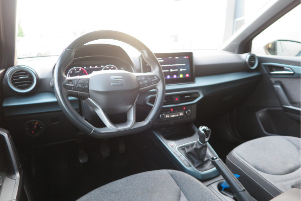 Seat Arona 1.0 TSI 70KW 95PK Xperience Connect,Led Matrix , Virtual cockpit, Keyless, Adaptive cruise, PDC, 18" LMV , Navi,App / smartlink , Bleutooth , DAB+ etc. Dealer onderhouden .
