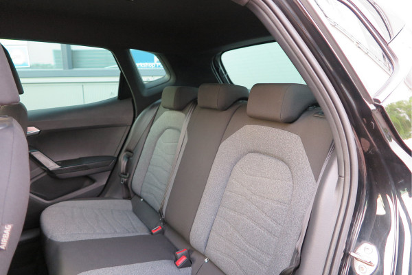 Seat Arona 1.0 TSI 70KW 95PK Xperience Connect,Led Matrix , Virtual cockpit, Keyless, Adaptive cruise, PDC, 18" LMV , Navi,App / smartlink , Bleutooth , DAB+ etc. Dealer onderhouden .