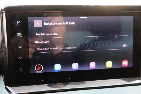 Seat Arona 1.0 TSI 70KW 95PK Xperience Connect,Led Matrix , Virtual cockpit, Keyless, Adaptive cruise, PDC, 18" LMV , Navi,App / smartlink , Bleutooth , DAB+ etc. Dealer onderhouden .