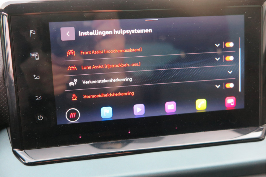 Seat Arona 1.0 TSI 70KW 95PK Xperience Connect,Led Matrix , Virtual cockpit, Keyless, Adaptive cruise, PDC, 18" LMV , Navi,App / smartlink , Bleutooth , DAB+ etc. Dealer onderhouden .