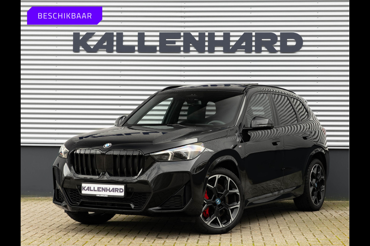 BMW X1 sDrive18i M-Sport Pro - 20 inch - Pano - Memory - Trekhaak - Head-up