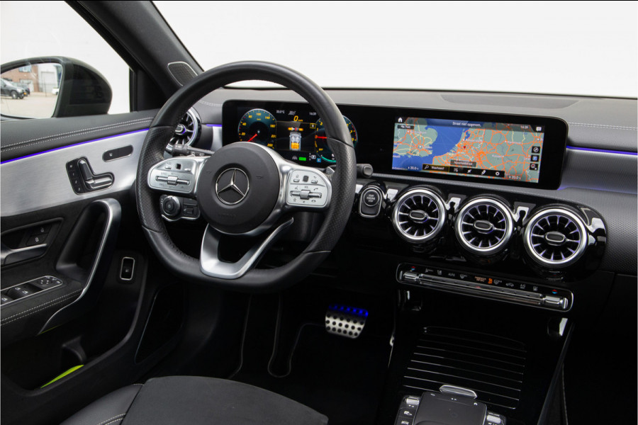 Mercedes-Benz A-Klasse 250 e AMG Premium Plus, Pano, Burmester, Memory, Distronic, 2021