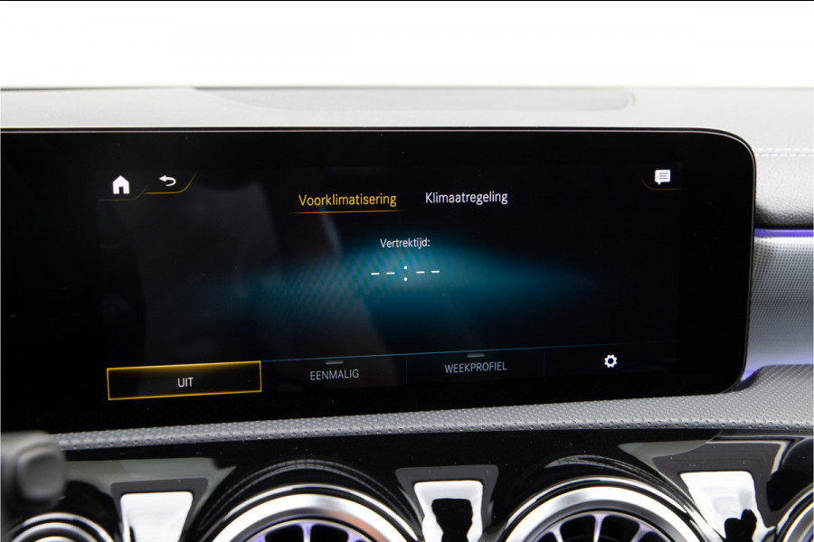 Mercedes-Benz A-Klasse 250 e AMG Premium Plus, Pano, Burmester, Memory, Distronic, 2021