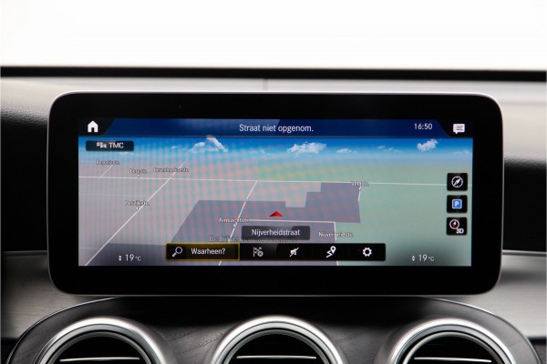 Mercedes-Benz GLC 300d 4MATIC Premium AMG, Distronic, Pano, Trekhaak, Digital Cockpit, Nightpakket, Facelift