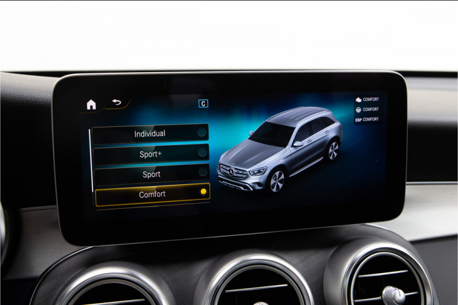 Mercedes-Benz GLC 300d 4MATIC Premium AMG, Distronic, Pano, Trekhaak, Digital Cockpit, Nightpakket, Facelift