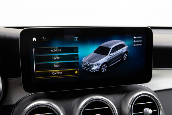 Mercedes-Benz GLC 300d 4MATIC Premium AMG, Distronic, Pano, Trekhaak, Digital Cockpit, Nightpakket, Facelift