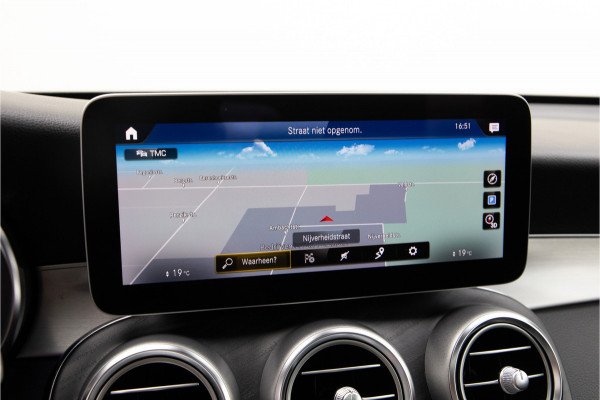 Mercedes-Benz GLC 300d 4MATIC Premium AMG, Distronic, Pano, Trekhaak, Digital Cockpit, Nightpakket, Facelift