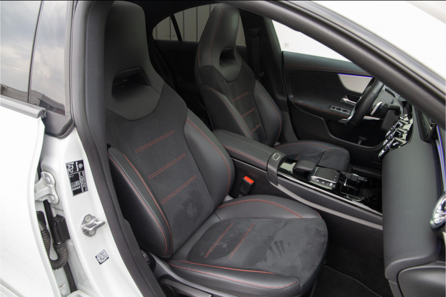 Mercedes-Benz CLA-Klasse 250 e AMG Premium Plus, Pano, Head-up, Distronic, Nightpakket