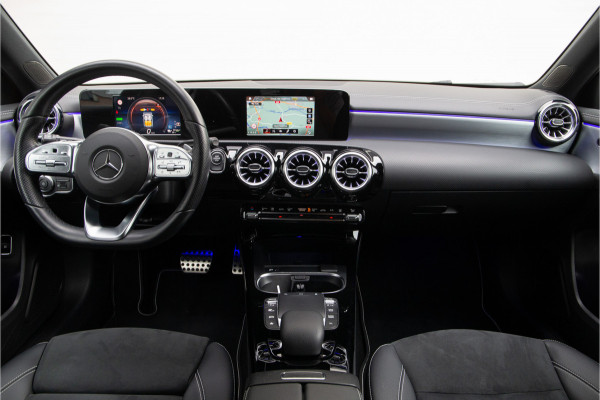 Mercedes-Benz A-Klasse 250 e AMG Night Edition, Sfeerverlichting, Camera, PDC 2021
