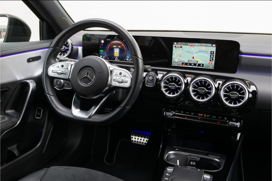 Mercedes-Benz A-Klasse 250 e AMG Night Edition, Sfeerverlichting, Camera, PDC 2021