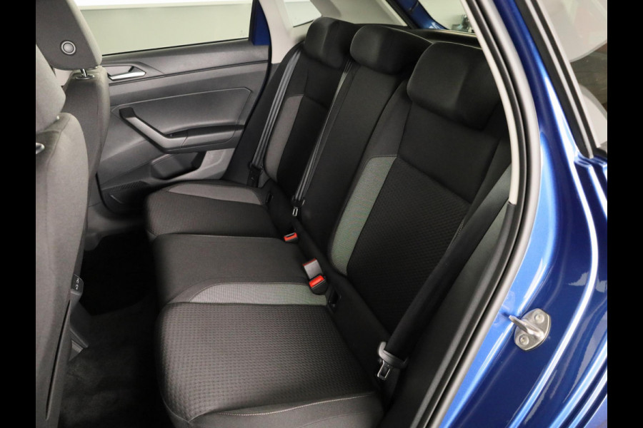 Volkswagen Polo GP Life Edition 1.0 95 pk 5 versn. Hand | 15" LM | Stoelverwarming | Camera |