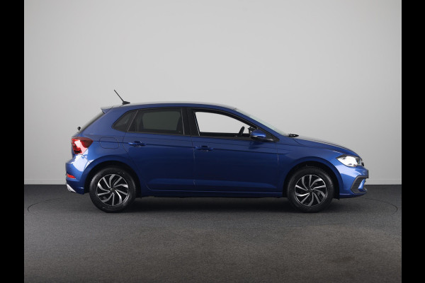 Volkswagen Polo GP Life Edition 1.0 95 pk 5 versn. Hand | 15" LM | Stoelverwarming | Camera |
