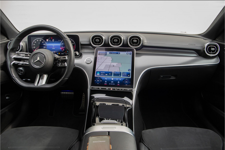 Mercedes-Benz C-Klasse 200 AMG Nightpack, Pano, Carplay, Camera, 2022