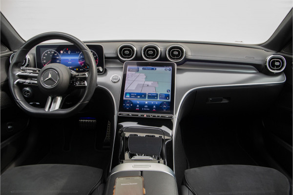 Mercedes-Benz C-Klasse 200 AMG Nightpack, Pano, Carplay, Camera, 2022