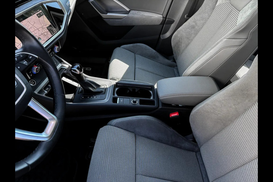Audi Q3 45 Tfsi-e ** MATRIX, VIRTUAL, PANORAMA, TREKH, ACC, KEYLESS, 17-inch LMV ** 1e EIG - UNFALLFREI ** ** INFORMEER OOK NAAR ONZE AANTREKKELIJKE FINANCIAL-LEASE TARIEVEN **