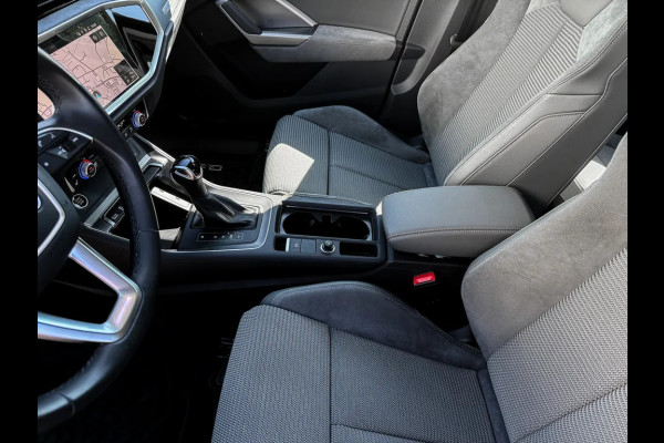 Audi Q3 45 Tfsi-e ** MATRIX, VIRTUAL, PANORAMA, TREKH, ACC, KEYLESS, 17-inch LMV ** 1e EIG - UNFALLFREI ** ** INFORMEER OOK NAAR ONZE AANTREKKELIJKE FINANCIAL-LEASE TARIEVEN **