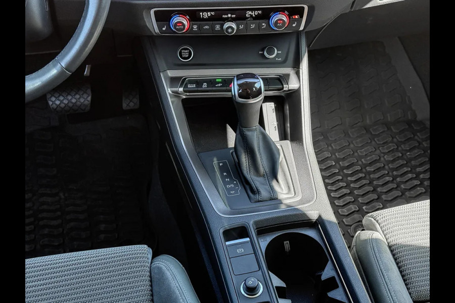 Audi Q3 45 Tfsi-e ** MATRIX, VIRTUAL, PANORAMA, TREKH, ACC, KEYLESS, 17-inch LMV ** 1e EIG - UNFALLFREI ** ** INFORMEER OOK NAAR ONZE AANTREKKELIJKE FINANCIAL-LEASE TARIEVEN **