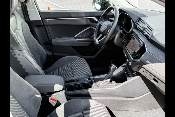 Audi Q3 45 Tfsi-e ** MATRIX, VIRTUAL, PANORAMA, TREKH, ACC, KEYLESS, 17-inch LMV ** 1e EIG - UNFALLFREI ** ** INFORMEER OOK NAAR ONZE AANTREKKELIJKE FINANCIAL-LEASE TARIEVEN **