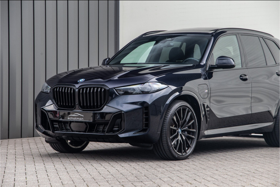BMW X5 xDrive50e M-Sport PRO, Carbon, Pano, Harman-Kardon, 22" 2024