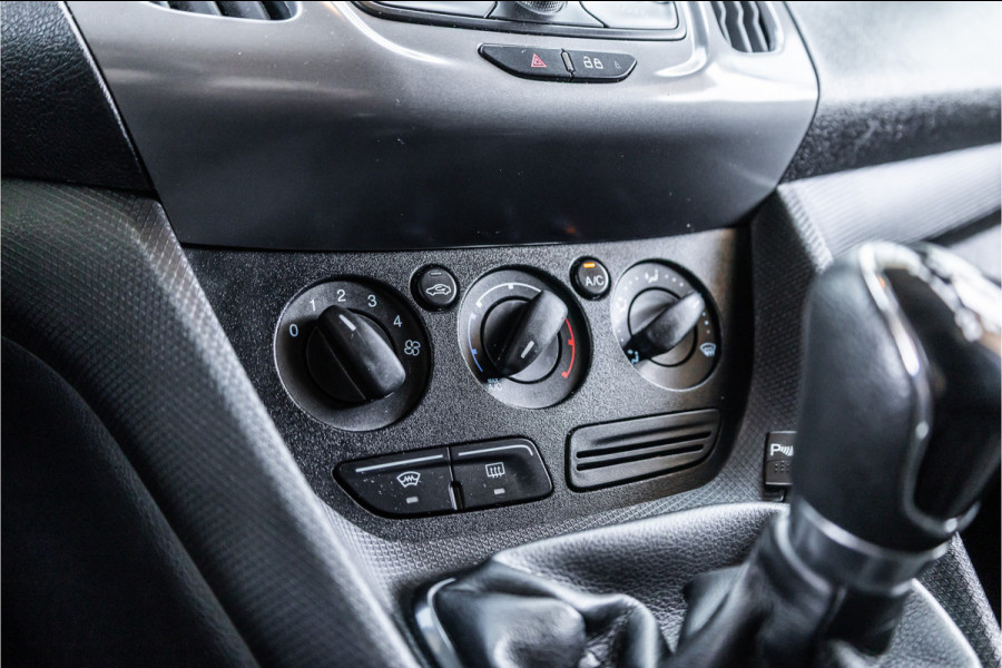 Ford Transit Connect 1.5 TDCI | Camera | Navigatie | Imperiaal | Trekhaak | 3-Zitter | Airco | Cruise control | Orig. NL Auto | Nieuwe APK | Euro 6