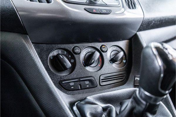 Ford Transit Connect 1.5 TDCI | Camera | Navigatie | Imperiaal | Trekhaak | 3-Zitter | Airco | Cruise control | Orig. NL Auto | Nieuwe APK | Euro 6