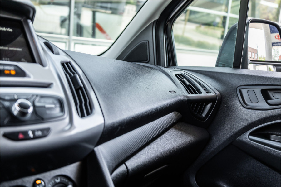 Ford Transit Connect 1.5 TDCI | Camera | Navigatie | Imperiaal | Trekhaak | 3-Zitter | Airco | Cruise control | Orig. NL Auto | Nieuwe APK | Euro 6