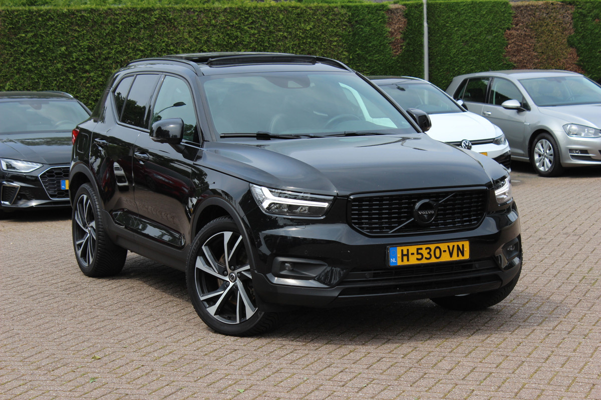 Volvo XC40 1.5 T5 Twin Engine Inscription R-Design / Full option! / Trekhaak / Panoramadak / 360Camera / Leder / Harman Kardon / 20'' / CarPlay / Stuur+Stoelverwarming / Bliss / Dodehoek / Cruise Control