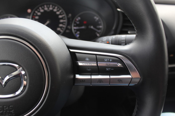 Mazda CX-30 2.0 e-SkyActiv-X M Hybrid Luxury / NL Auto! / Full option! / Trekhaak / Schuifdak / 360Camera / Head-up / Leder / Keyless / 18'' / CarPlay / Bose / Stuur+Stoelverwarming / Dodehoek / DAB / ACC