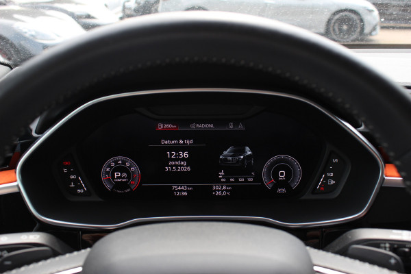 Audi Q3 45 TFSI quattro S Line edition one / Panoramadak / Camera / Keyless / B&O / Matrix LED / 19'' / CarPlay / Elektr. Stoelen / Sfeerverlichting / Dodehoek / DAB / Stoelverwarming / ACC