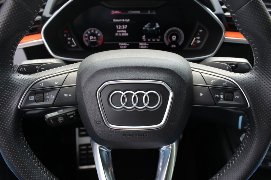 Audi Q3 45 TFSI quattro S Line edition one / Panoramadak / Camera / Keyless / B&O / Matrix LED / 19'' / CarPlay / Elektr. Stoelen / Sfeerverlichting / Dodehoek / DAB / Stoelverwarming / ACC