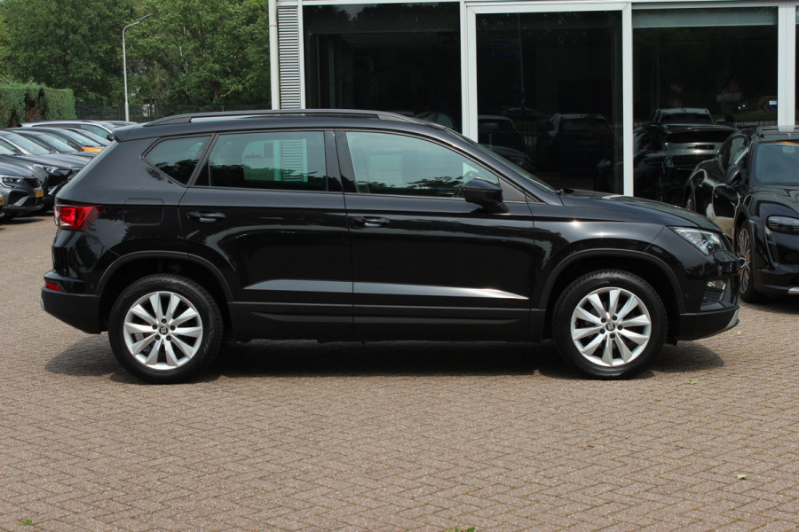 Seat Ateca 1.0 EcoTSI Style Business Intense / Camera / CarPlay / 17'' / Navigatie / DAB / ACC