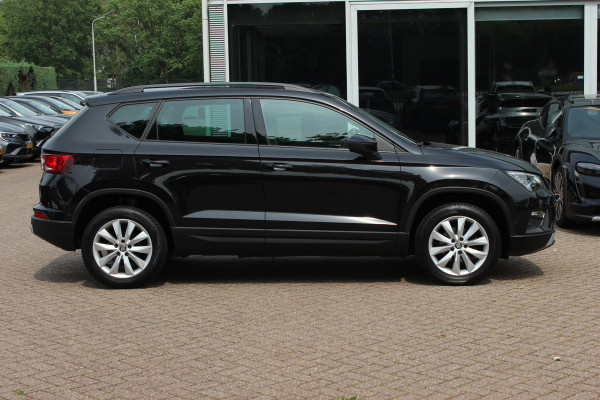 Seat Ateca 1.0 EcoTSI Style Business Intense / Camera / CarPlay / 17'' / Navigatie / DAB / ACC
