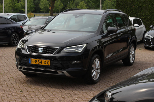 Seat Ateca 1.0 EcoTSI Style Business Intense / Camera / CarPlay / 17'' / Navigatie / DAB / ACC