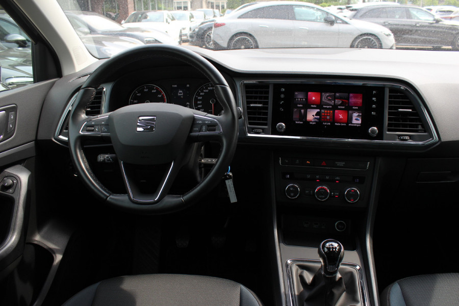 Seat Ateca 1.0 EcoTSI Style Business Intense / Camera / CarPlay / 17'' / Navigatie / DAB / ACC