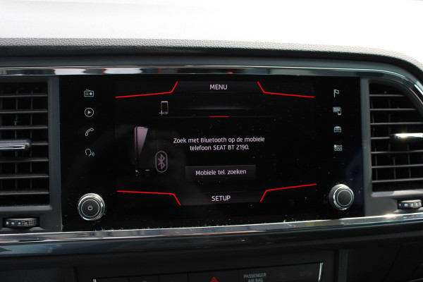 Seat Ateca 1.0 EcoTSI Style Business Intense / Camera / CarPlay / 17'' / Navigatie / DAB / ACC