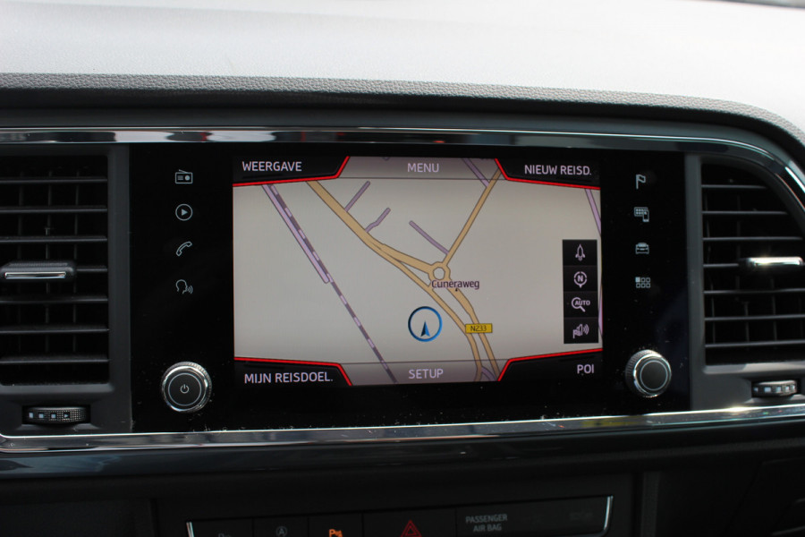 Seat Ateca 1.0 EcoTSI Style Business Intense / Camera / CarPlay / 17'' / Navigatie / DAB / ACC