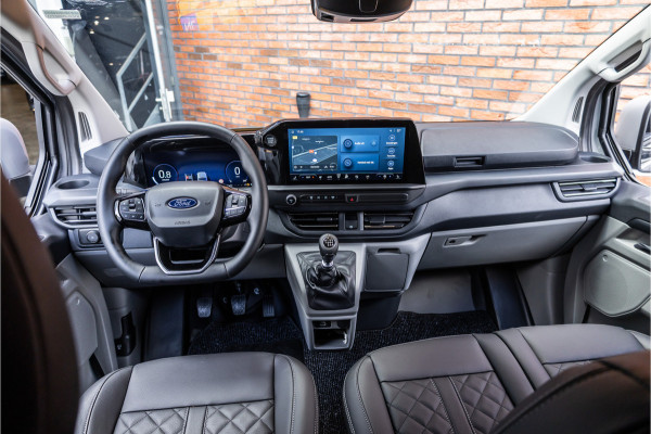 Ford Transit Custom 2.0 TDCI L2H1 SPORT 170 PK DC | BPM VRIJ | DUBBEL CABINE | 360 CAMERA | ACC | BLIS | NAVIGATIE | CARPLAY | LANE ASSIST | ELEK  TREKHAAK | 5-ZITTER | VERLENGDE FABRIEKSGARANTIE TOT12-2029