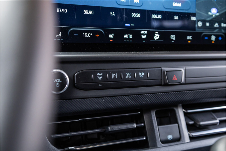 Ford Transit Custom 2.0 TDCI L2H1 SPORT 170 PK DC | BPM VRIJ | DUBBEL CABINE | 360 CAMERA | ACC | BLIS | NAVIGATIE | CARPLAY | LANE ASSIST | ELEK  TREKHAAK | 5-ZITTER | VERLENGDE FABRIEKSGARANTIE TOT12-2029
