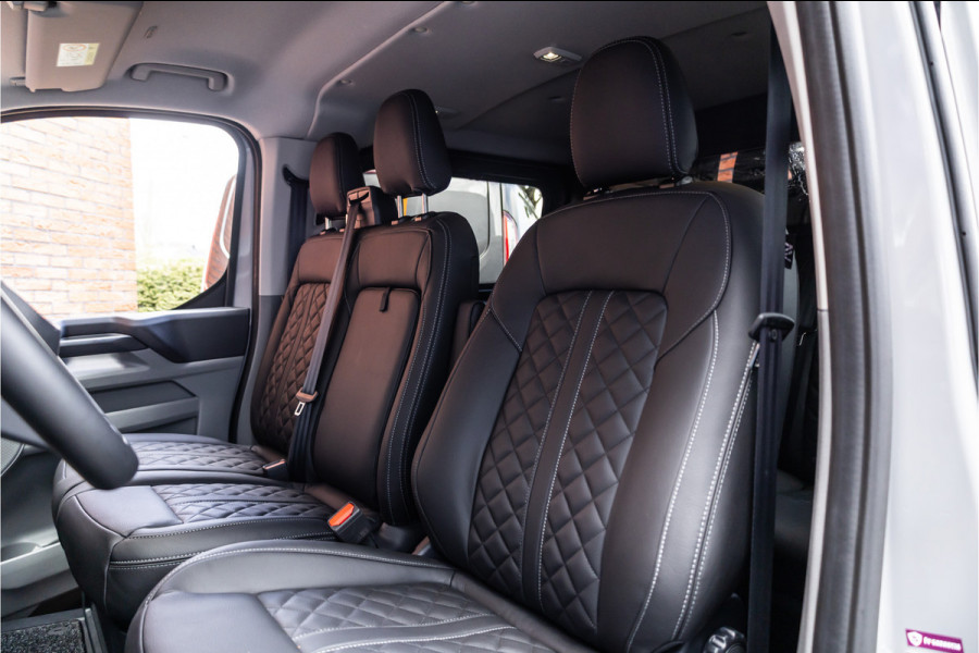 Ford Transit Custom 2.0 TDCI L2H1 SPORT 170 PK DC | BPM VRIJ | DUBBEL CABINE | 360 CAMERA | ACC | BLIS | NAVIGATIE | CARPLAY | LANE ASSIST | ELEK  TREKHAAK | 5-ZITTER | VERLENGDE FABRIEKSGARANTIE TOT12-2029
