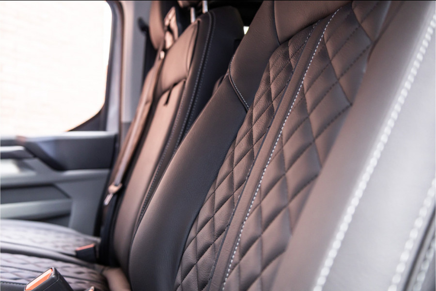 Ford Transit Custom 2.0 TDCI L2H1 SPORT 170 PK DC | BPM VRIJ | DUBBEL CABINE | 360 CAMERA | ACC | BLIS | NAVIGATIE | CARPLAY | LANE ASSIST | ELEK  TREKHAAK | 5-ZITTER | VERLENGDE FABRIEKSGARANTIE TOT12-2029
