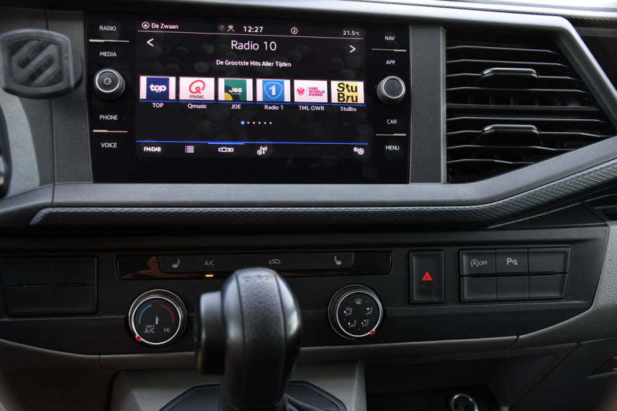 Volkswagen Transporter 2.0 TDI L2H1 DC 4Motion Black Edition Camera, Adaptieve Cruise, Carplay, LED, 4x4, Stoelverwarming, Automaat, Trekhaak, 199pk, Uniek!